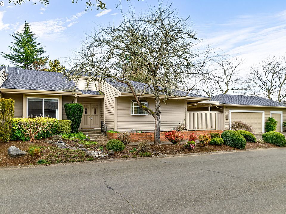 1st image of 32400 SW Arbor Lake Dr