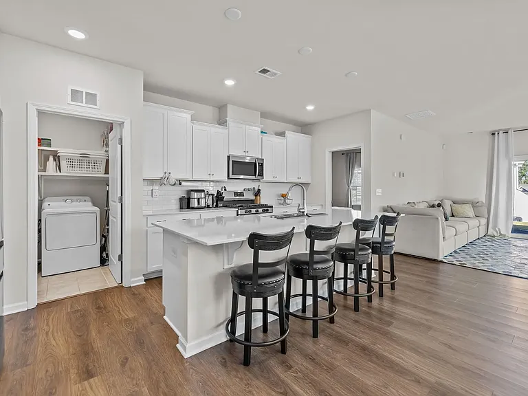 18045 Stark Way — Photo 8