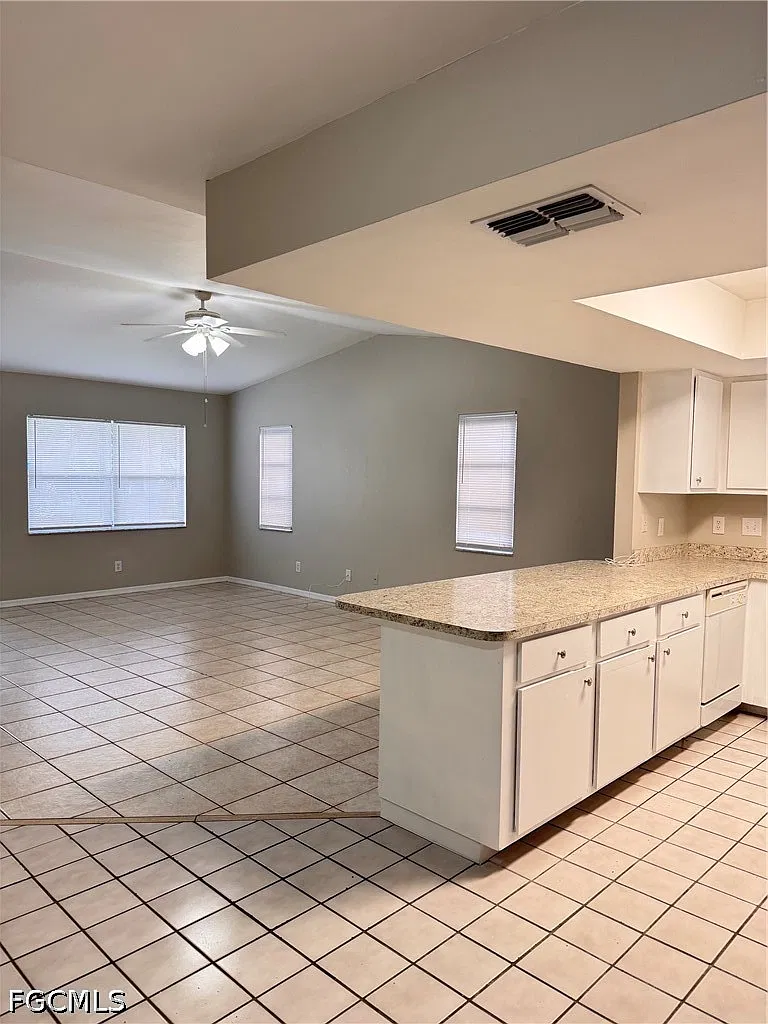 3 bed, 2.0 bath, 1401 sqft, $1,475 — Photo 3