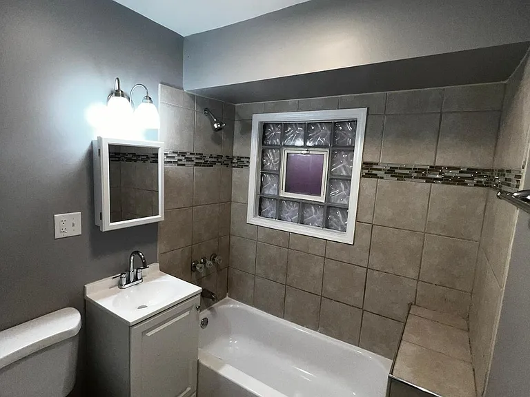 709 N Laramie Ave — Photo 23