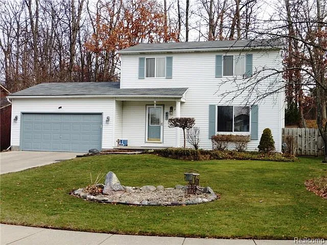 991 Fairway Trails Dr photo 1