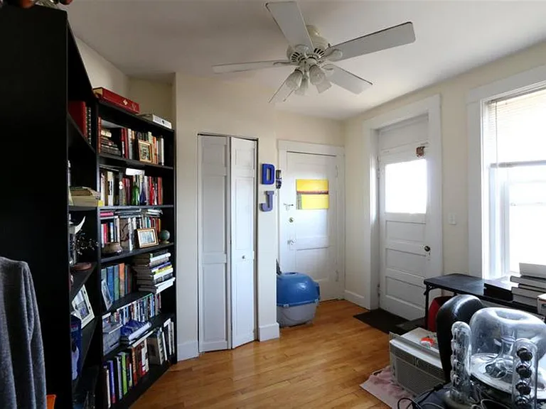331 Harvard St #7 — Photo 11