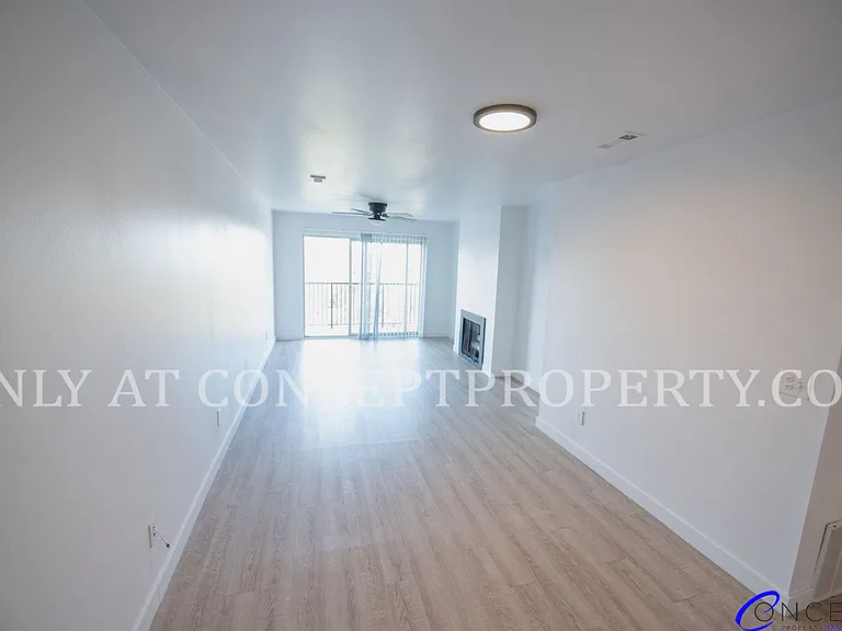 Avenue View Apartments — Photo 12