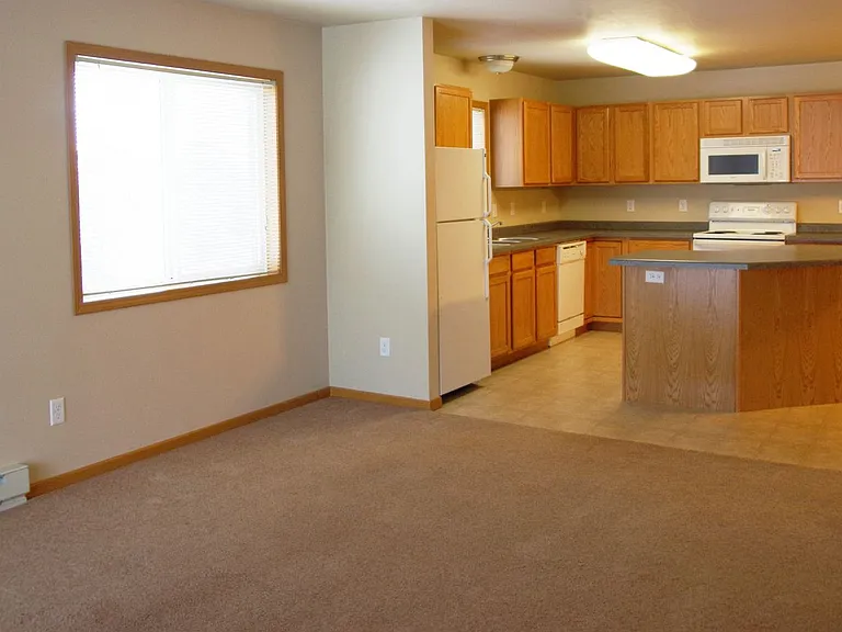 Belcastle Apartments — Photo 90