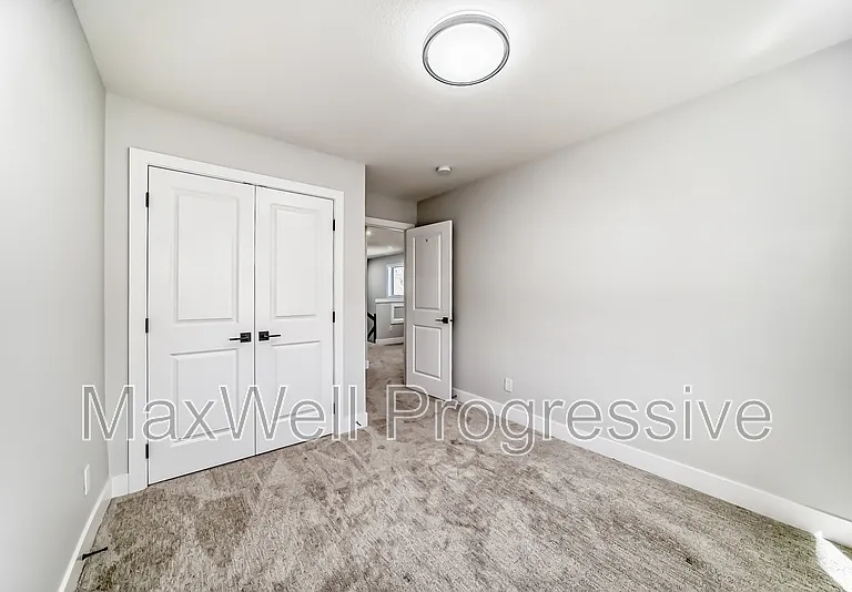 12901 123a St NW #MAIN — Photo 36
