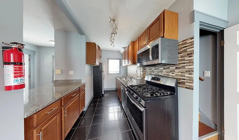 232 Lorraine Ave — Photo 5