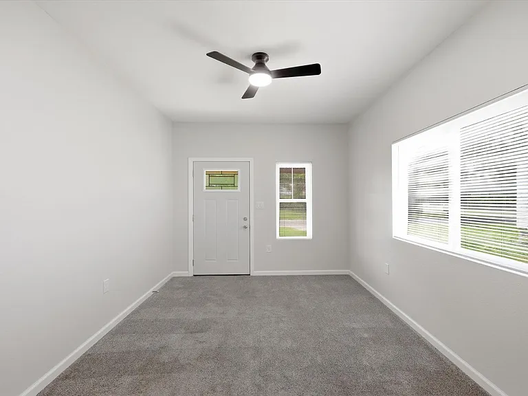 1444 Primrose Ave — Photo 6