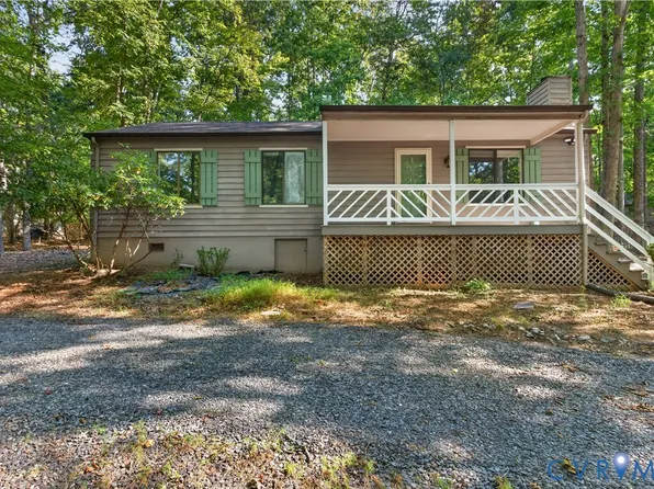 41 Oak Grove Rd, Palmyra, VA 22963