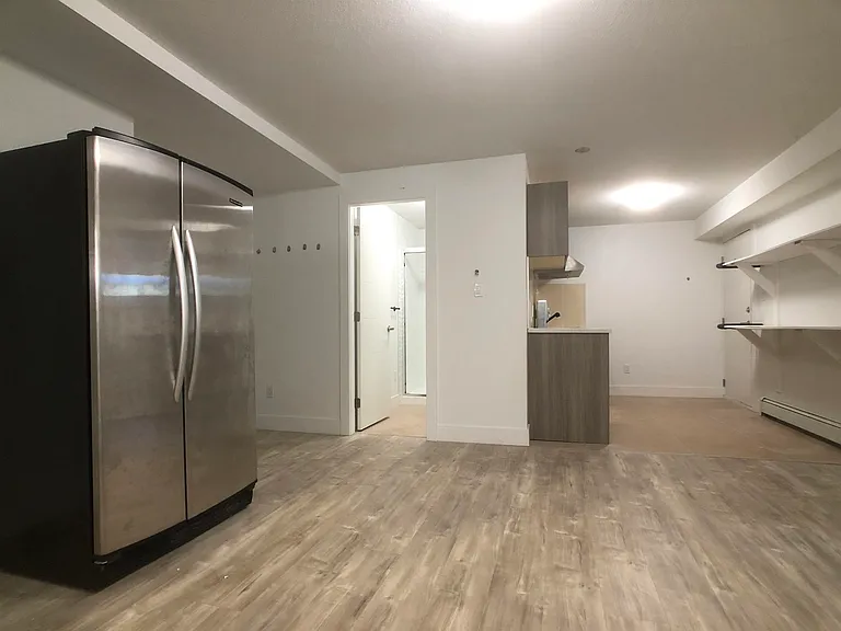 7841 Woodhurst Dr #BASEMENT — Photo 3