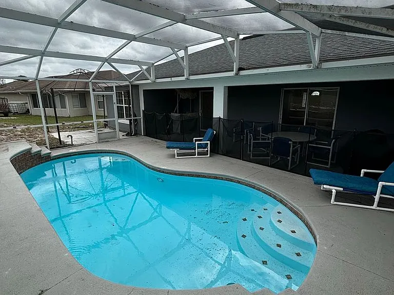 205 Golf Aire Blvd — Photo 3