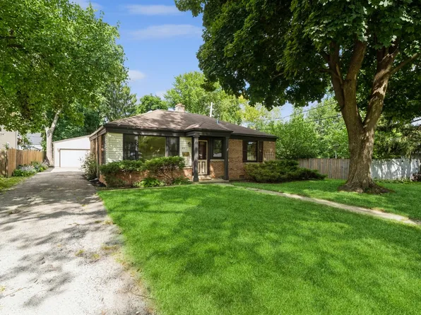 20 S Ashland Ave, Palatine, IL 60074