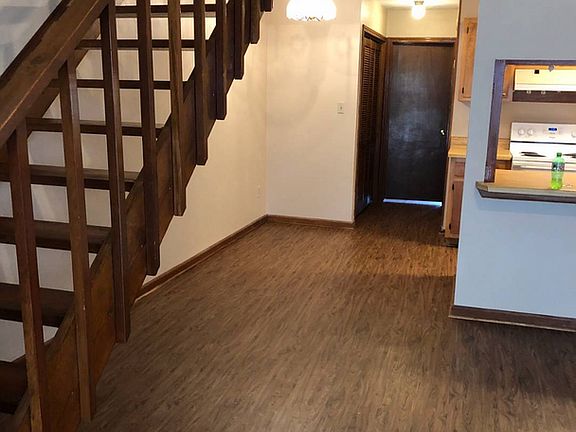 3rd image of 343 Whetherbine Way E