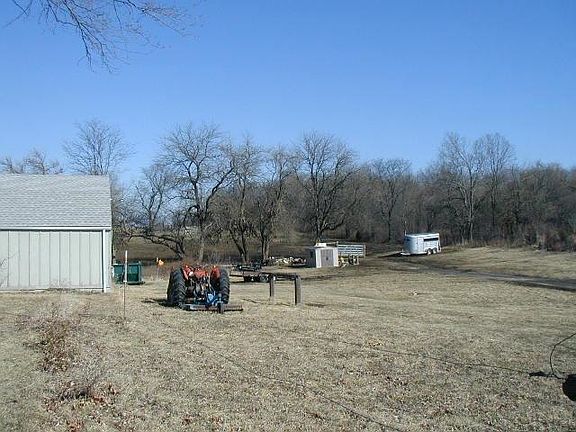 2 Car detached garage and land east side