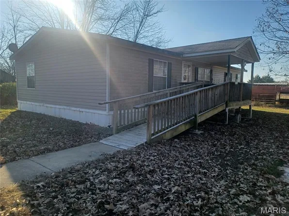 220 N Elliston Rd, Cuba, MO 65453