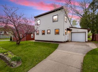 2422 Jackson St, La Crosse, WI 54601