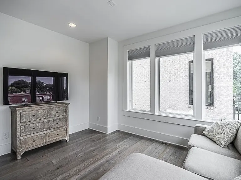 323 Garfield St — Photo 21
