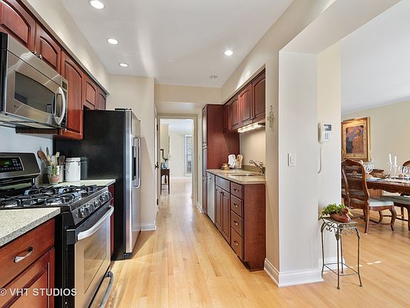 4th image of 1409 Pebblecreek Dr #1409
