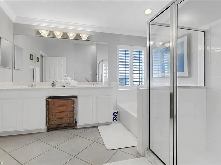 7477 Lourdes Ct — Photo 17