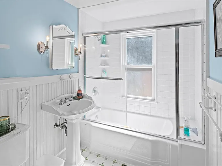 87 Piping Rock Rd #1 — Photo 6