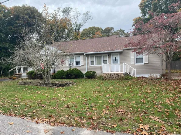 329 Commack Road, Shirley, NY 11967