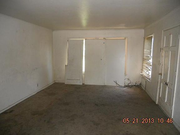 3rd image of 1302 E Shields Ave
