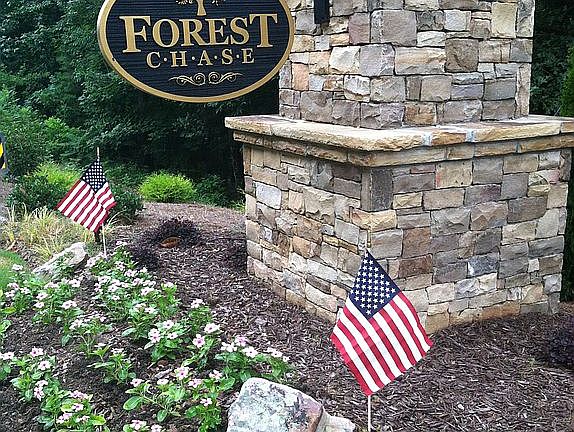4th image of 2693 Forest Way NE