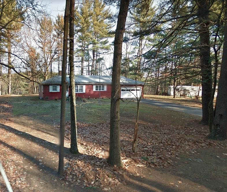 2nd image of 19 Greer Rd #1