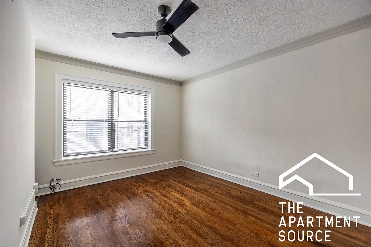 Building Photo - 5511 N Lincoln Ave #2