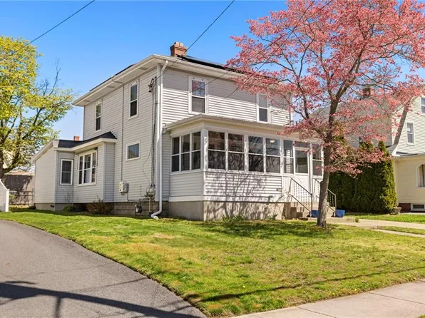 105 Shirley Blvd, Cranston, RI 02910