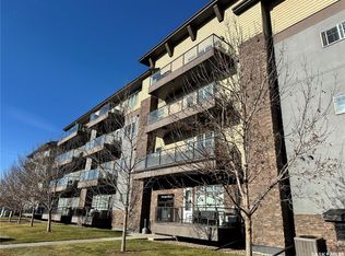 710 Hart Rd #205, Saskatoon, SK S7M1L2