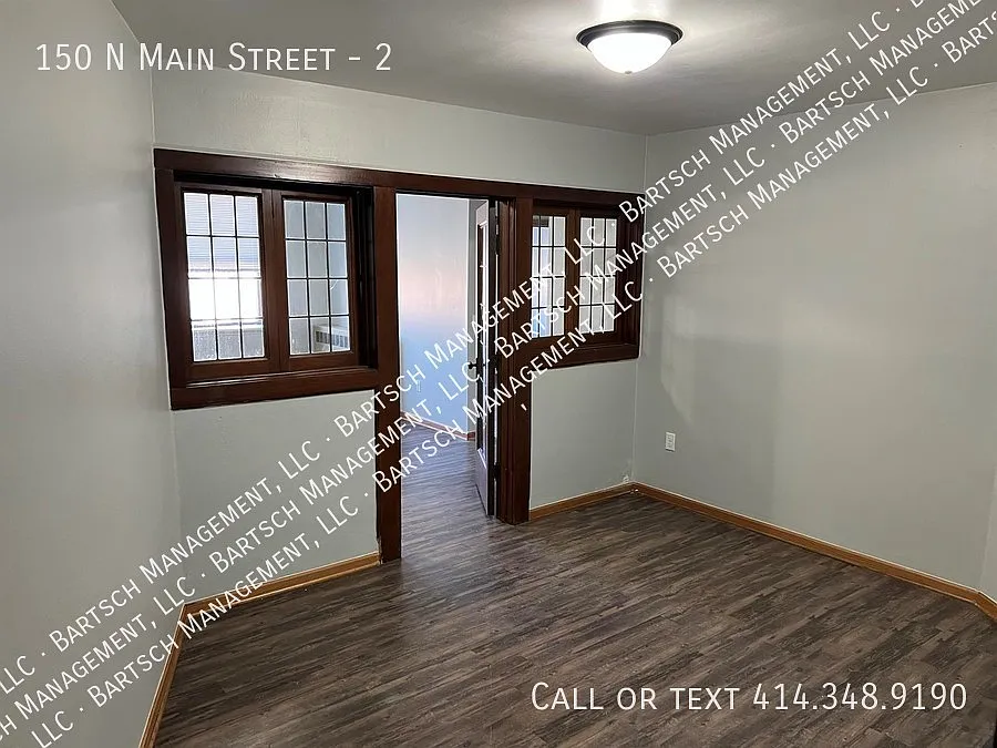 Building Photo - 150 N Main St #2