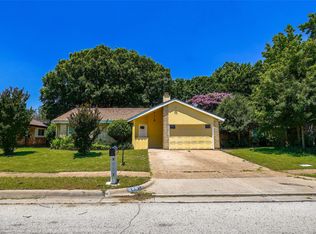 5302 Yaupon Dr, Arlington, TX 76018