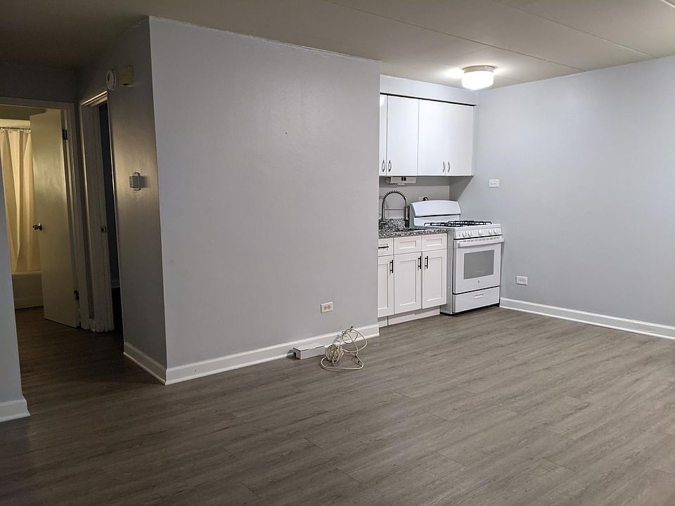 1st image of 3-7349 W 57th St #3