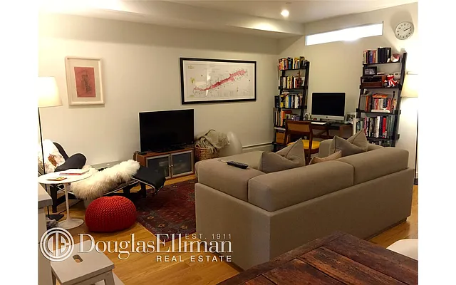 Rented by Douglas Elliman | media 33