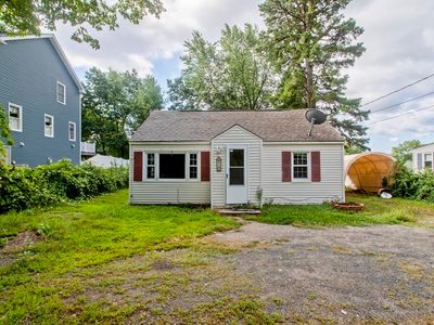 48 Berkshire Ave, Southwick, MA, 01077