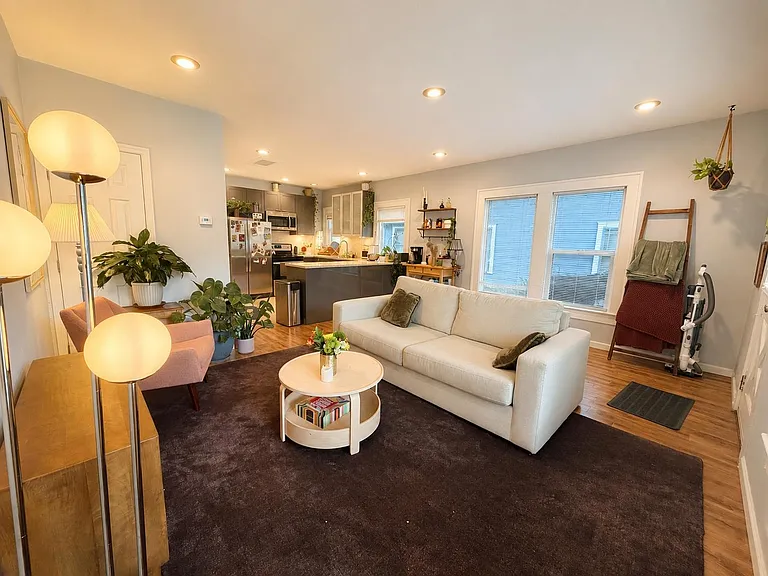 4402 Duval St #B — Photo 1