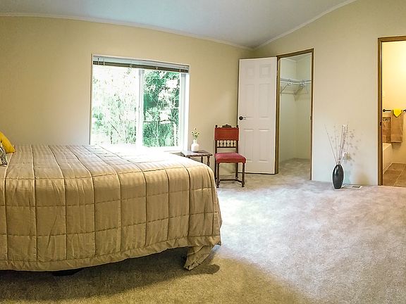 large master suite