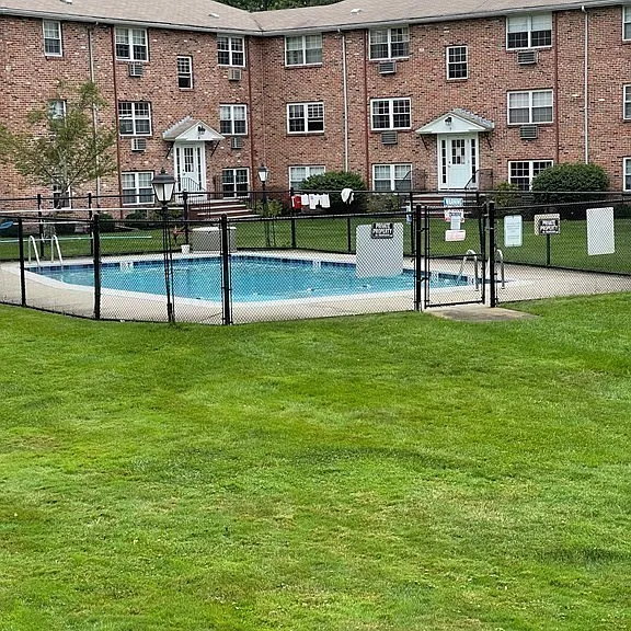 12 Colonial Village Dr #1 — Photo 9