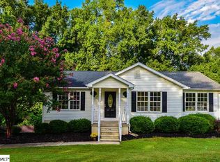 155 Austin Place Dr, Boiling Springs, SC 29316