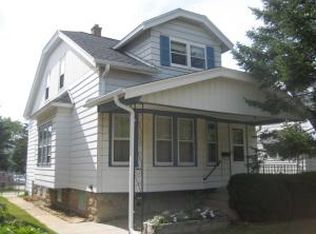 1109 S 73rd St, West Allis, WI 53214