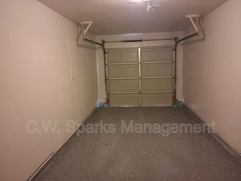 13651 Biggs St — Photo 31