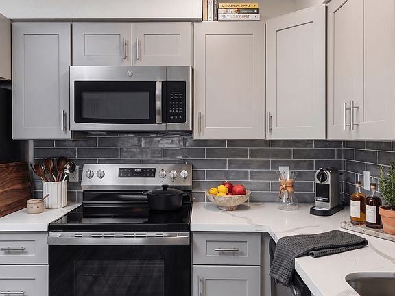 5th image of 4802 N 12th St APT 2087