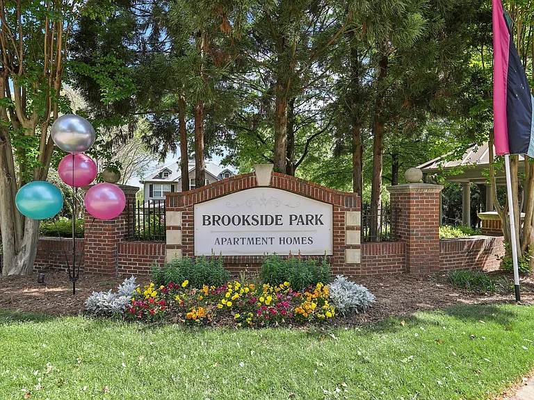 Brookside Park Apartments — Photo 14