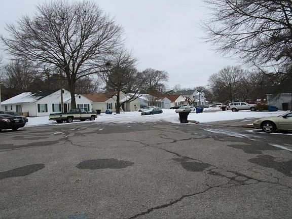 4th image of 5500 Brittingham Ct
