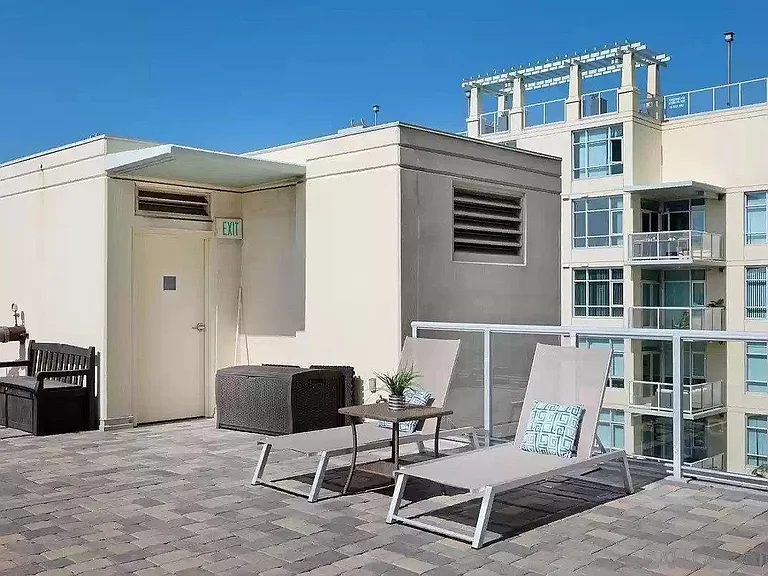 850 Beech St #713 — Photo 7