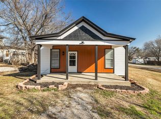 1201 Dorman Ave, Mounds, OK 74047