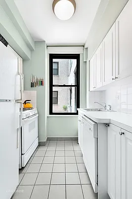 Sold by Corcoran | media 18