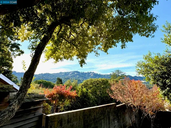 10 Del Mar Ct, Orinda, CA 94563