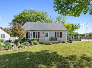 2595 Tulip Ln, Green Bay, WI 54313