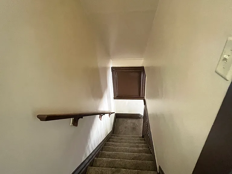 109 1/2 Riverside Dr #109-1.2 — Photo 15